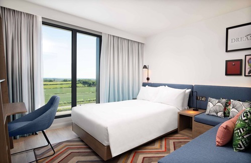 High Wycombe Hotel | Hampton by Hilton High Wycombe