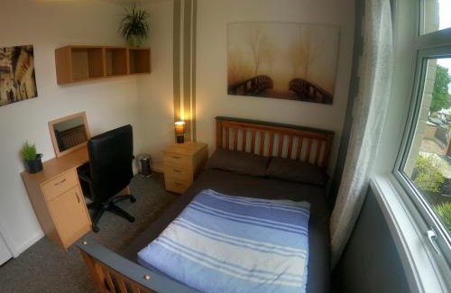 Northampton House | Hampton House Pitstop Northampton