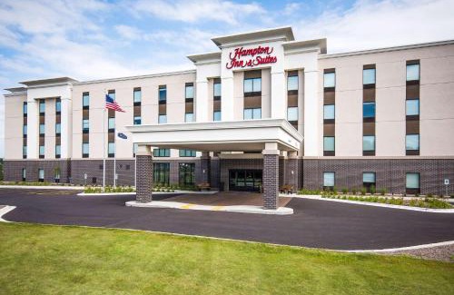 Lake Delton Hotel | Hampton Inn and Suites at Wisconsin Dells Lake Delton