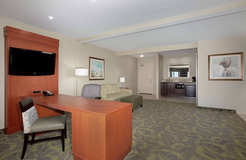 Astoria Hotel | Hampton Inn and Suites Astoria