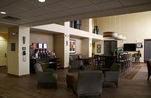 Pueblo Hotel | Hampton Inn and Suites Pueblo/North