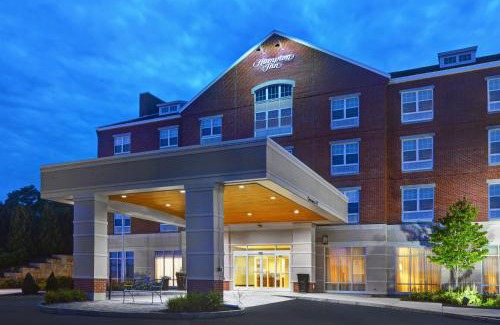 Bath Hotel | Hampton Inn Bath - Brunswick Area , ME