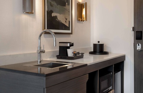 Downtown Winnipeg Hotel | Hampton Inn by Hilton Winnipeg Downtown