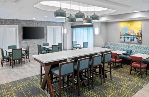 Coventry Hotel | Hampton Inn Coventry-Warwick Area