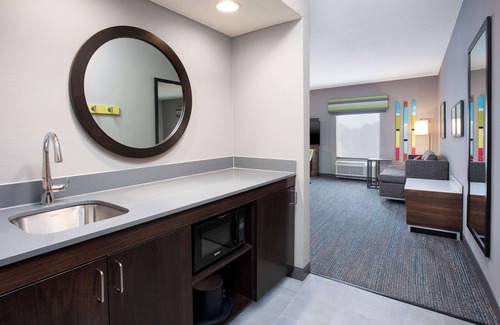 Shelby Township Hotel | Hampton Inn Detroit/Utica-Shelby Township