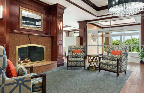 Potomac Falls Hotel | Hampton Inn Dulles - Cascades