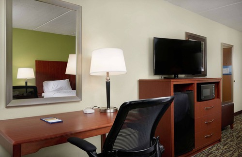 Franklin Hotel | Hampton Inn Franklin