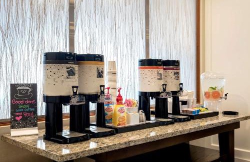 Hallandale Beach Hotel | Hampton Inn Hallandale Beach-Aventura