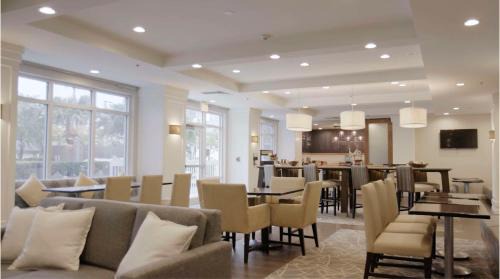 Hallandale Beach Hotel | Hampton Inn Hallandale Beach-Aventura