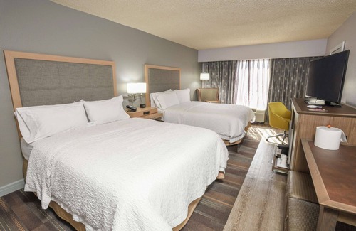 Arlington Hotel | Hampton Inn Jacksonville East Regency Square