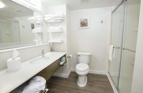 Arlington Hotel | Hampton Inn Jacksonville East Regency Square