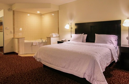 Kingston Hotel | Hampton Inn Kingston