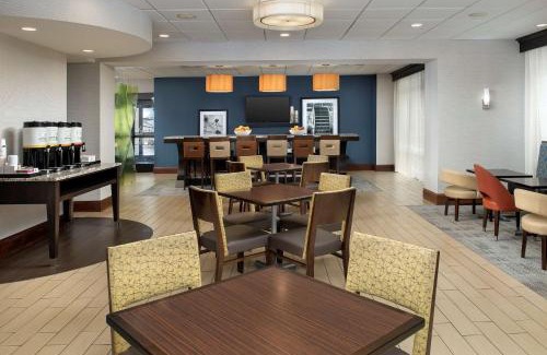 Knoxville Hotel | Hampton Inn Knoxville-East
