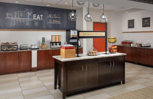 Knoxville Hotel | Hampton Inn Knoxville-East
