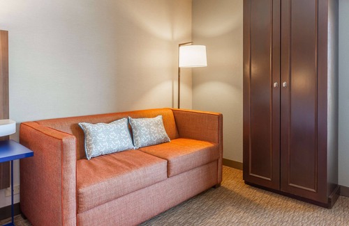 Madison Hotel | Hampton Inn Madison East Towne Mall Area