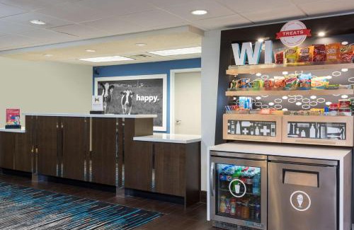 Colgate Hotel | Hampton Inn Milwaukee Northwest