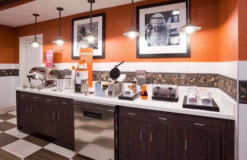 West Bloomington Hotel | Hampton Inn Minneapolis Bloomington West