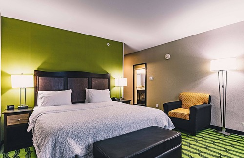 Niagara Falls Hotel | Hampton Inn Niagara Falls/Blvd