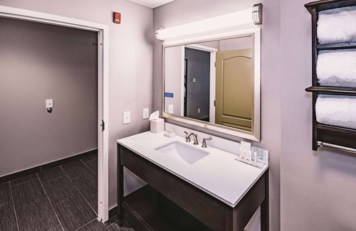 Niagara Falls Hotel | Hampton Inn Niagara Falls/Blvd