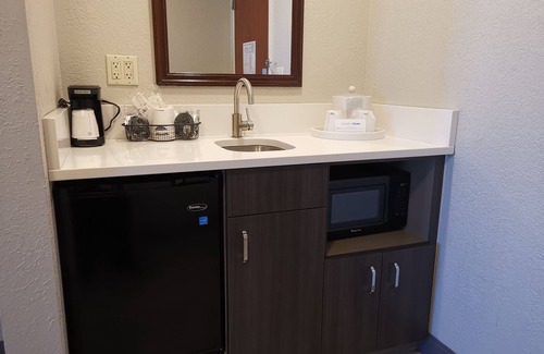 Colorado Springs Hotel | Hampton Inn & Suites Colorado Springs/Air Force Academy