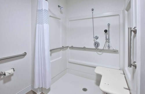 Alliance Hotel | Hampton Inn & Suites Alliance