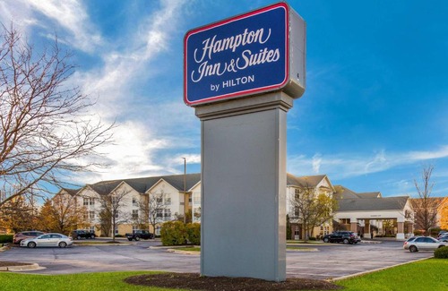Hoffman Estates Hotel | Hampton Inn & Suites Chicago-Hoffman Estates