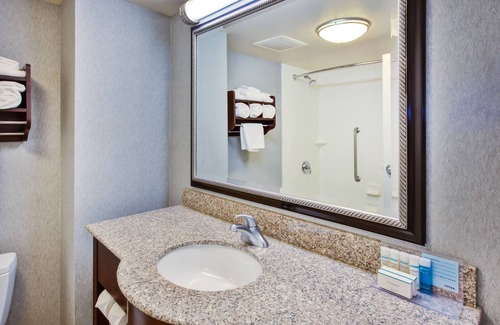 West Yarmouth Hotel | Hampton Inn & Suites Cape Cod-West Yarmouth