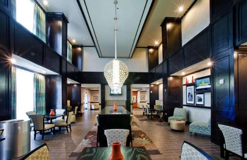Denison Hotel | Hampton Inn & Suites Denison