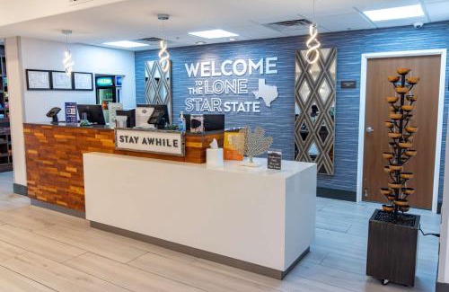 Denton Hotel | Hampton Inn & Suites Denton
