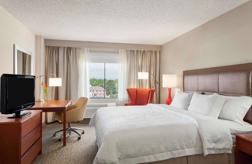 Glendale Hotel | Hampton Inn & Suites Denver - Cherry Creek