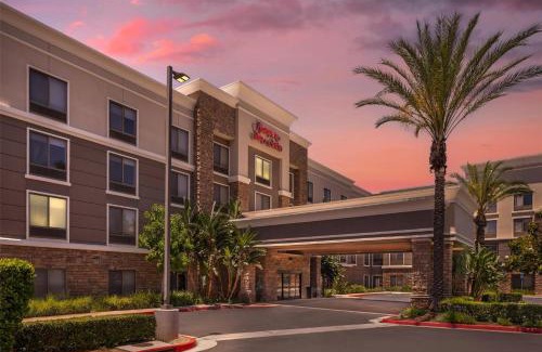 Moreno Valley Hotel | Hampton Inn & Suites Moreno Valley
