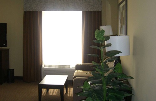 Pueblo Hotel | Hampton Inn & Suites Pueblo/North