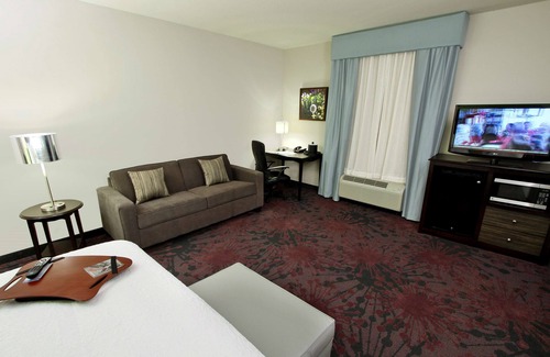 Winnie Hotel | Hampton Inn & Suites Winnie