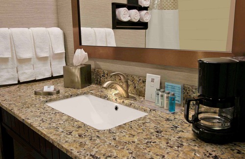 Winnie Hotel | Hampton Inn & Suites Winnie