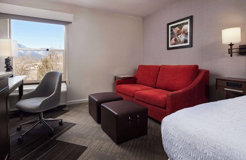 Taos Hotel | Hampton Inn Taos