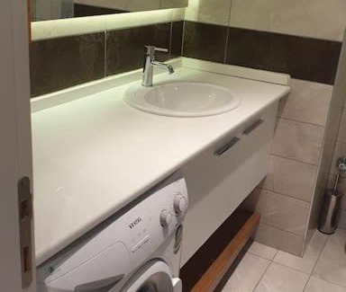 Aslanbucak Apartment | Han-De Homes 1 (1+1 70m2)Full eşyalı,havuzlu,otopark, denize 2km