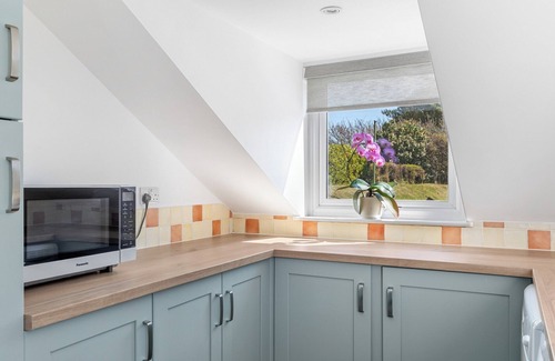 Roch Cottage | Hand picked for its stunning sea views, hot tub and within walking distance of the beach.