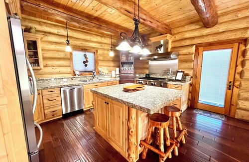 Island Park Cabin | Handcrafted Log Cabin On Island Park Reservoir With Beautiful Views & Hot Tub!
