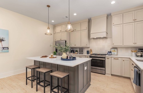 Biloxi House | Hang Ten-Ocean Springs