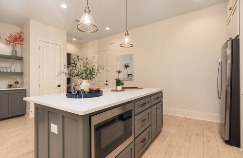 Biloxi House | Hang Ten-Ocean Springs