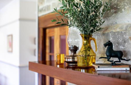 Pokolbin Cabin | Hanging Tree Wines
