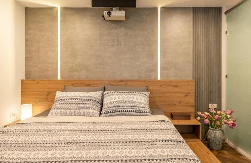 Hang Trong Apartment | HanoianHearths- HomeForAll-MiniPool-Projectors-Tub