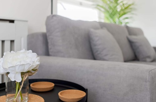 Exeter Apartment | Hansdon Place by Staytor Accommodation