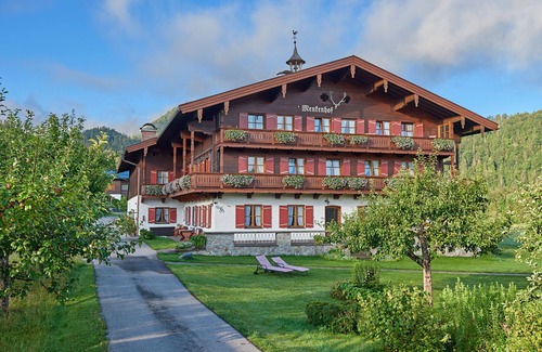 Blindau Apartment | Hansel and Gretel vacation apartment with separate bedroom