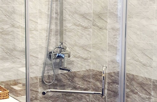 Thu Dau Mot Hotel | HANZ Anh Duc Hotel Binh Duong