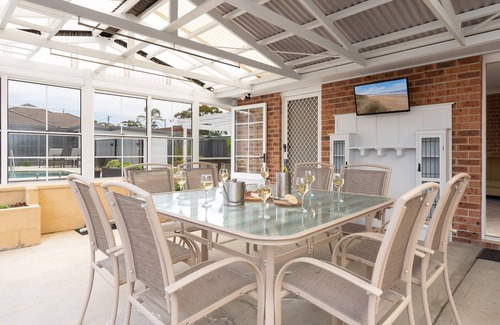 Culburra Beach House | Happy Dayz – Comfortable accommodation with pool