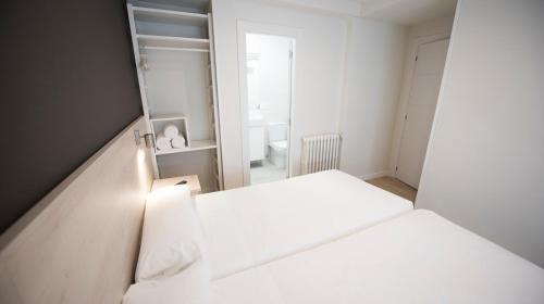 Burgos Hotel | Happy Hostal Carrales