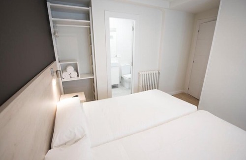 Burgos Hotel | Happy Hostal Carrales