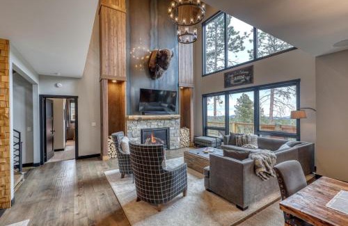 Deadwood House | Happy Hour Hideaway