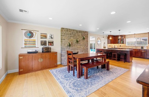 Santa Rosa House | Happy House Getaway – Pool, Hot Tub & Chef’s Kitchen in Wine Country